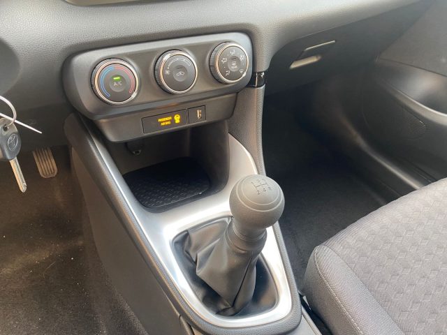 TOYOTA Yaris usata, con Sedili riscaldati