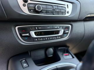 RENAULT Scenic usata, con Controllo automatico clima