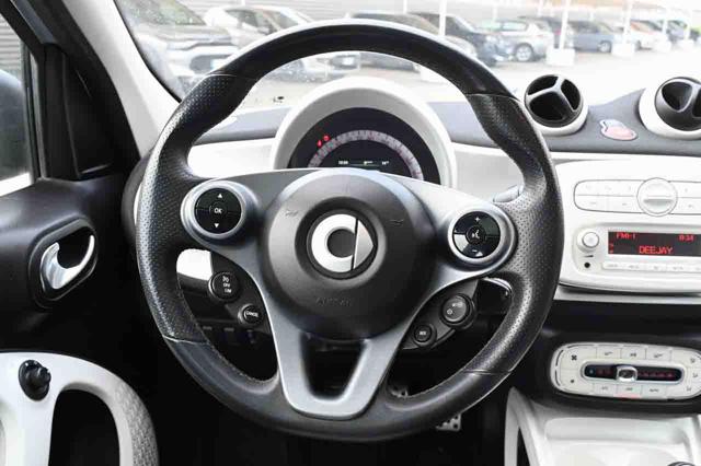 SMART ForFour usata, con Autoradio digitale