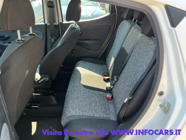 LANCIA Ypsilon usata, con Autoradio
