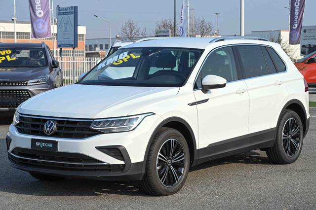 VOLKSWAGEN Tiguan usata, con Touch screen