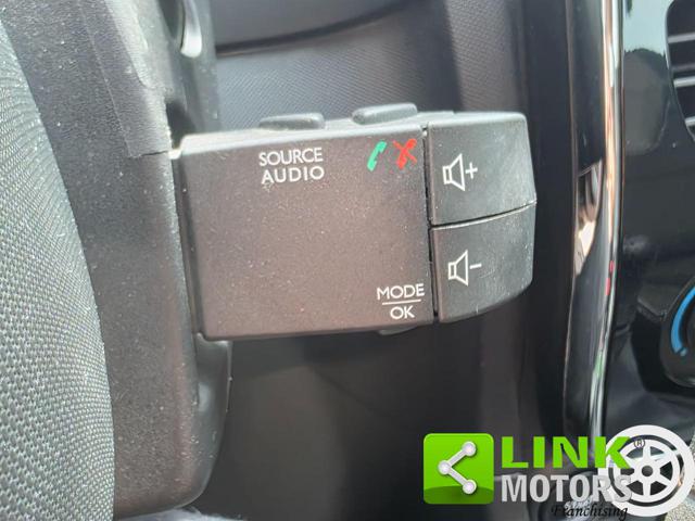RENAULT Clio usata, con Specchietti laterali elettrici