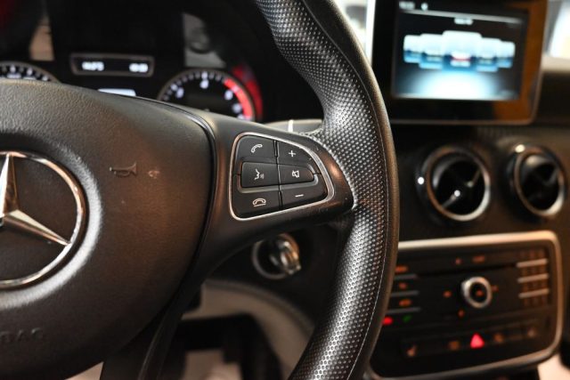 MERCEDES-BENZ GLA 180 usata 49