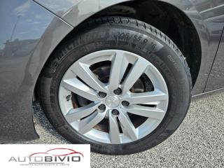 PEUGEOT 308 usata, con Park Distance Control