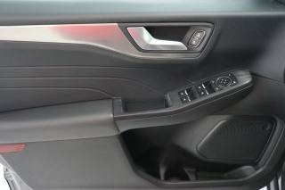 FORD Kuga usata, con Luci diurne