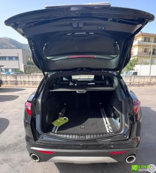 ALFA ROMEO Stelvio usata, con Sensori di parcheggio posteriori