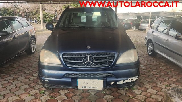 MERCEDES-BENZ ML 270 usata, con Airbag