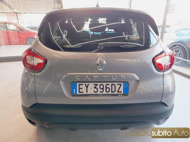 RENAULT Captur usata, con Autoradio