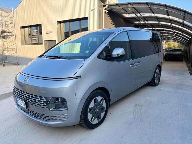 HYUNDAI Staria usata, con Airbag