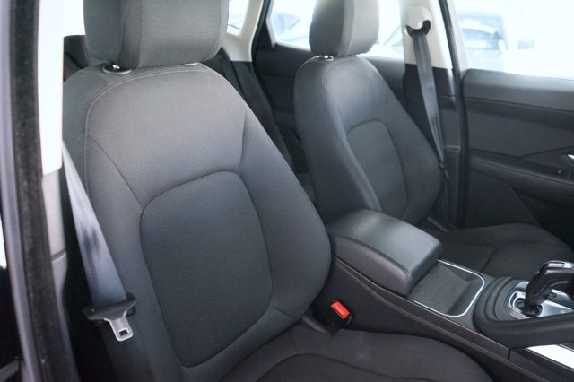 JAGUAR E-Pace usata, con Bluetooth