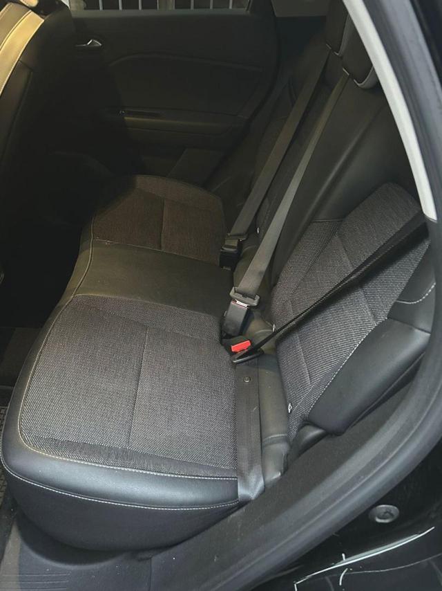 RENAULT Captur usata, con USB