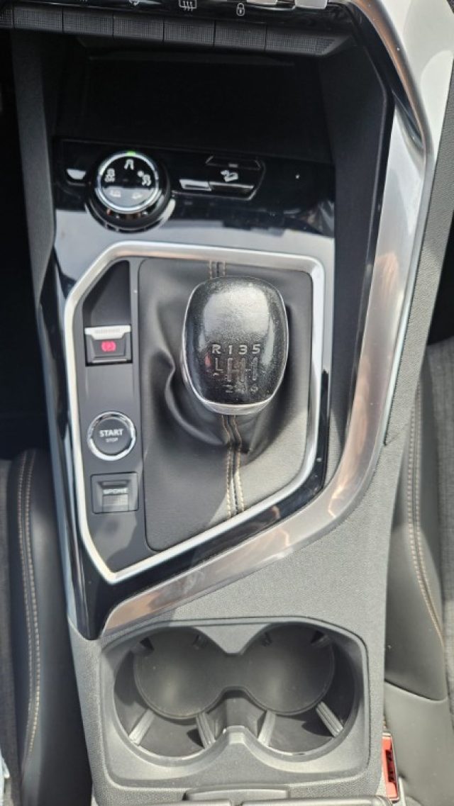 PEUGEOT 3008 usata, con Servosterzo