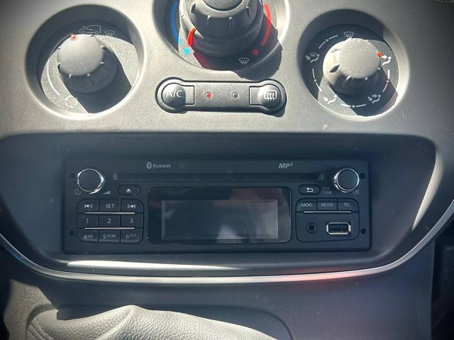 RENAULT Kangoo usata 17