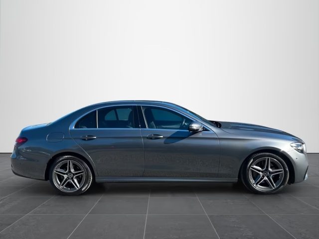 MERCEDES-BENZ E 220 usata, con Boardcomputer