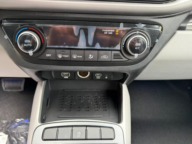 HYUNDAI i10 usata, con Sensori di parcheggio posteriori