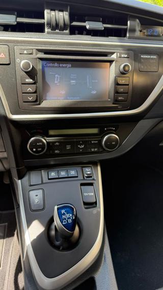 TOYOTA Auris usata, con Sedile posteriore sdoppiato
