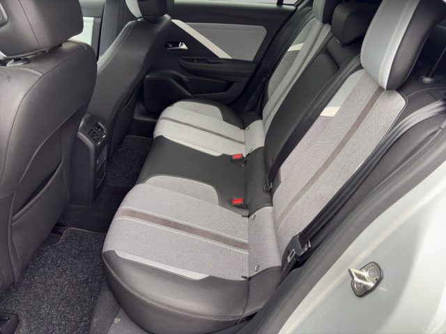 OPEL Astra usata, con Specchietti laterali elettrici