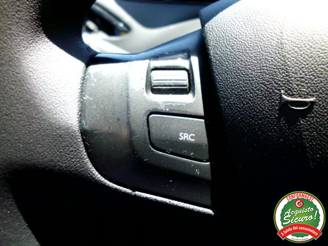 PEUGEOT 208 usata, con Volante multifunzione