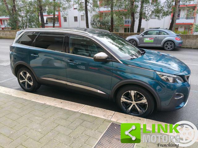 PEUGEOT 5008 usata, con Lettore CD