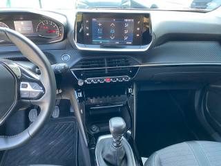 PEUGEOT 2008 usata, con Autoradio digitale