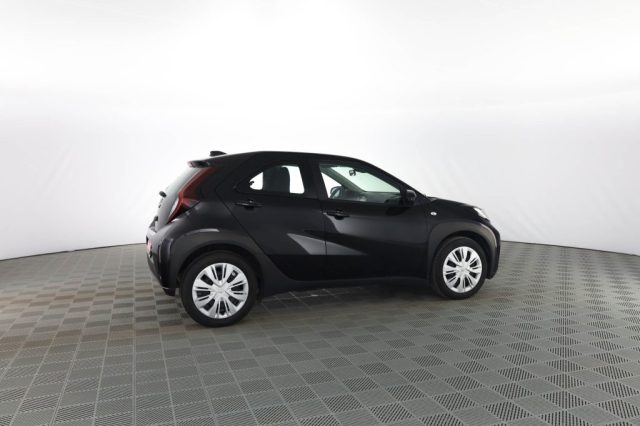 TOYOTA Aygo X usata 2