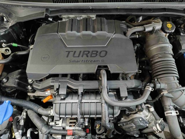 HYUNDAI Bayon usata, con Frenata d