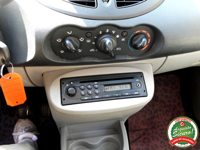 RENAULT Twingo usata 16
