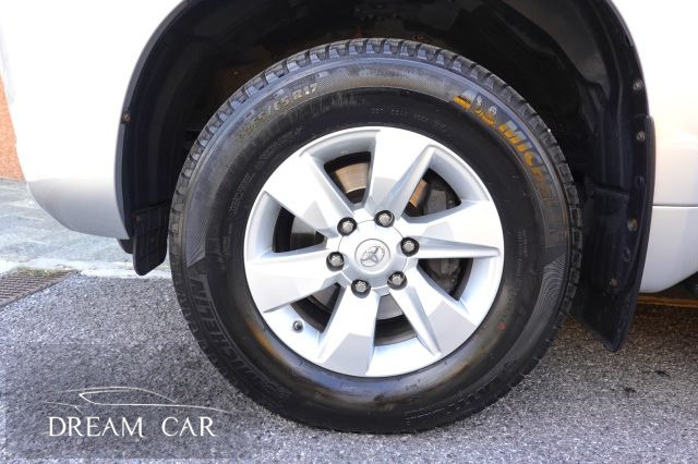 TOYOTA Land Cruiser usata, con Fendinebbia