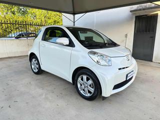 TOYOTA iQ usata, con Airbag laterali