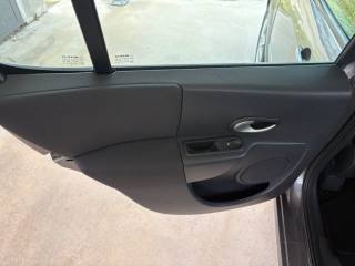 RENAULT Modus usata 27