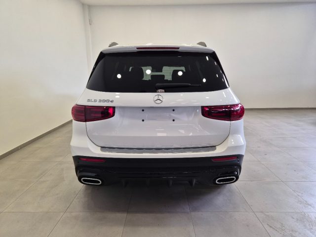 MERCEDES-BENZ GLB 200 usata, con Alzacristalli elettrici