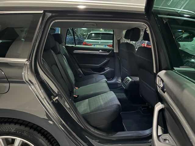 VOLKSWAGEN Passat Variant usata, con Park Distance Control