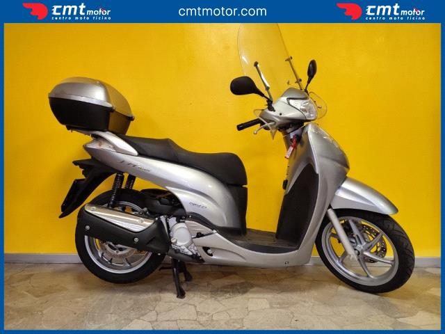 HONDA SH 300 i usata 3