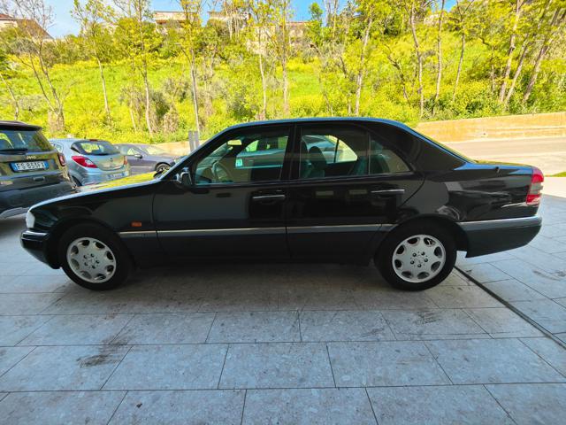 MERCEDES-BENZ C 180 usata, con Cerchi in lega