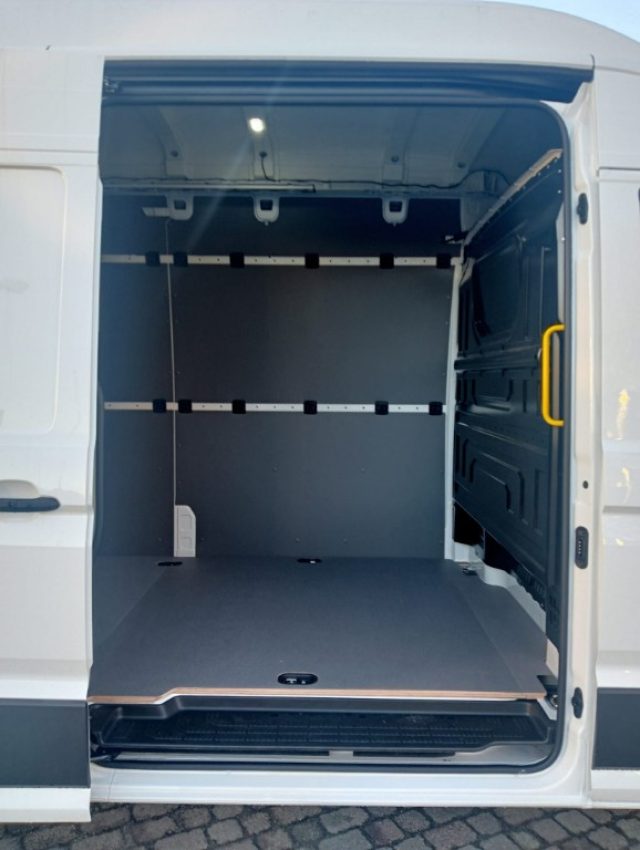 VOLKSWAGEN Crafter usata, con Climatizzatore