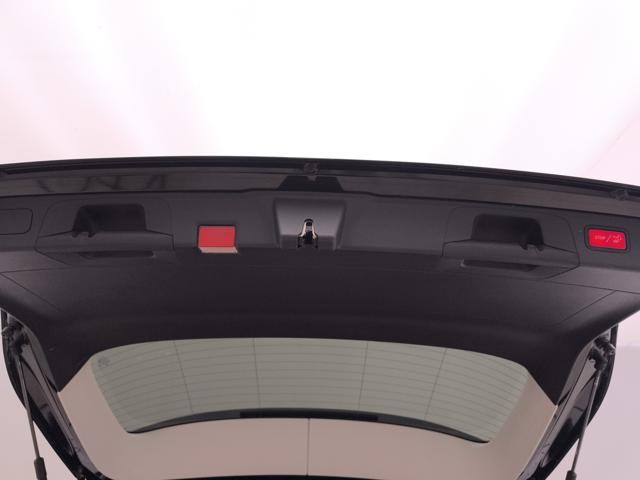 MERCEDES-BENZ GLC 300 usata, con Controllo elettronico della corsia