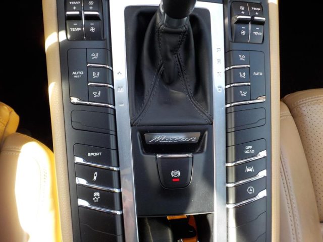 PORSCHE Macan usata 64