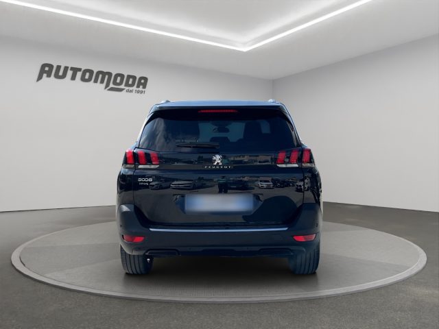 PEUGEOT 5008 usata, con Autoradio