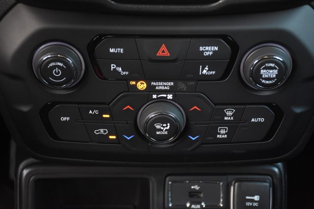 JEEP Renegade usata, con Park Distance Control