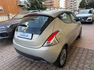LANCIA Ypsilon usata, con Autoradio