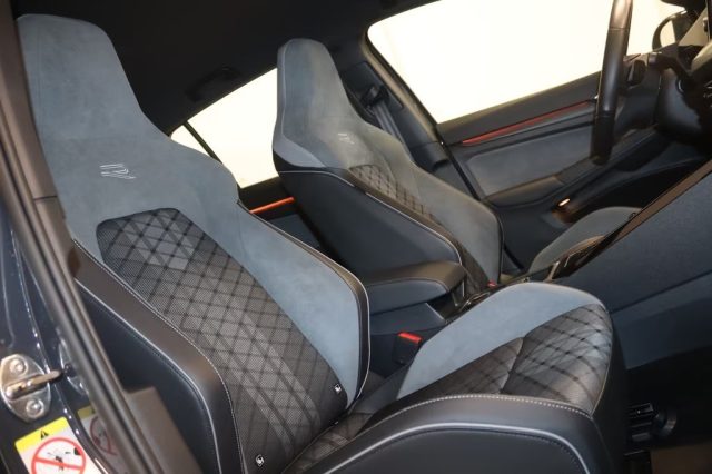 VOLKSWAGEN Golf usata, con Interni in pelle