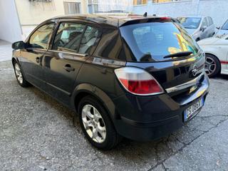 OPEL Astra usata, con Autoradio