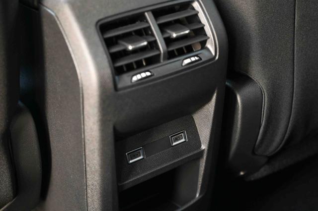 PEUGEOT 308 usata, con USB