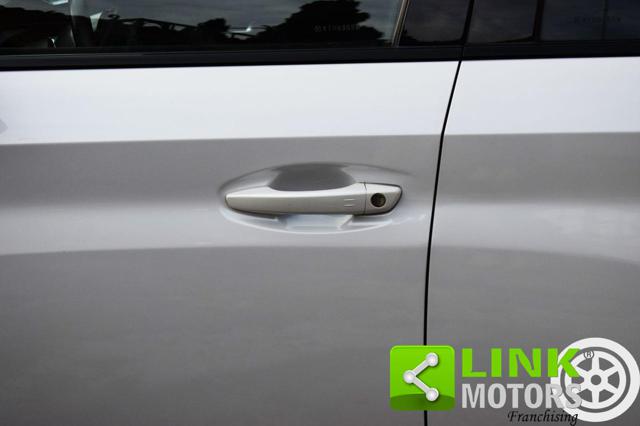 PEUGEOT 208 usata, con Leve al volante