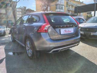 VOLVO V60 Cross Country usata, con Airbag laterali