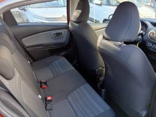 TOYOTA Yaris usata, con Touch screen