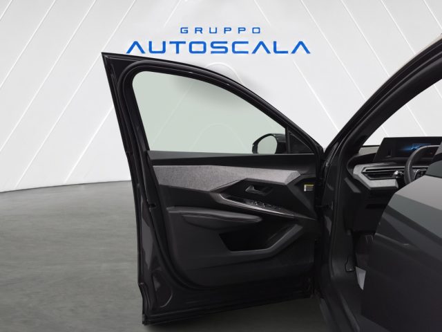 PEUGEOT 5008 usata, con Controllo automatico clima
