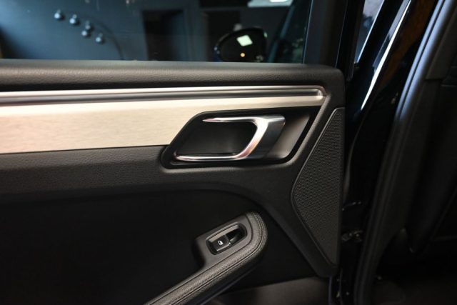 PORSCHE Macan usata 143