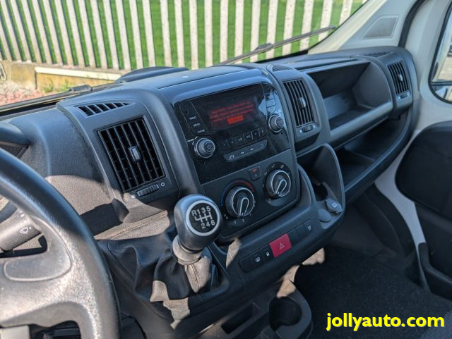 PEUGEOT Boxer usata, con Bluetooth