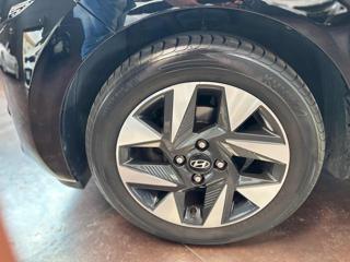 HYUNDAI i10 usata, con Airbag laterali